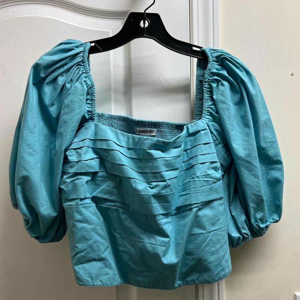Abercrombie & Fitch Crop Top Blouse